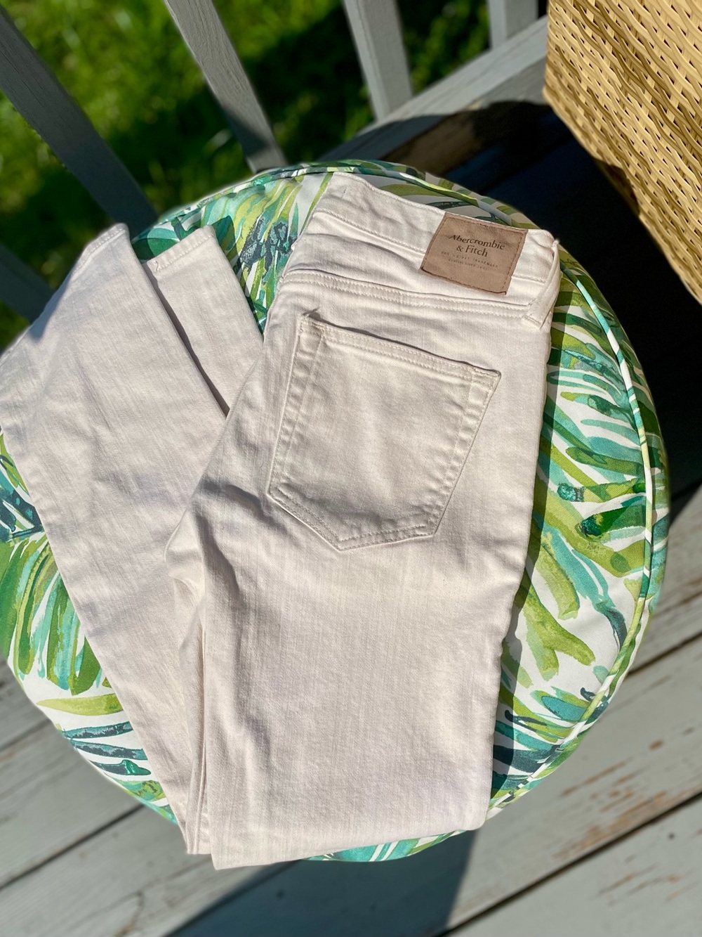 Abercrombie & Fitch Women's Cream Skinny Jeans